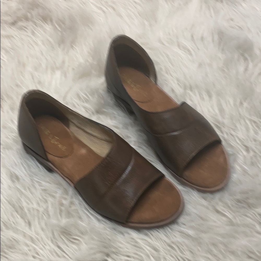 Diba True Derby City flat shoe